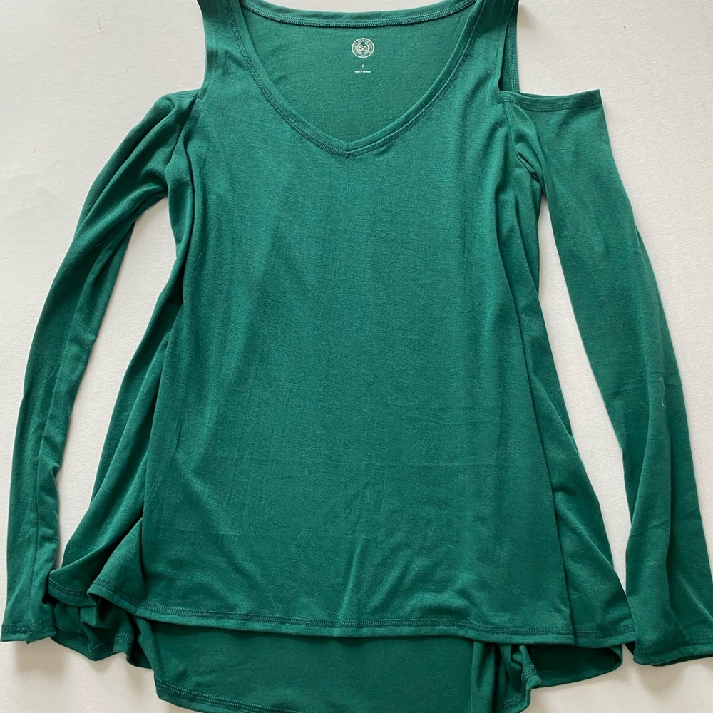 Soft long sleeve shirt w/ shoulder cut-outs